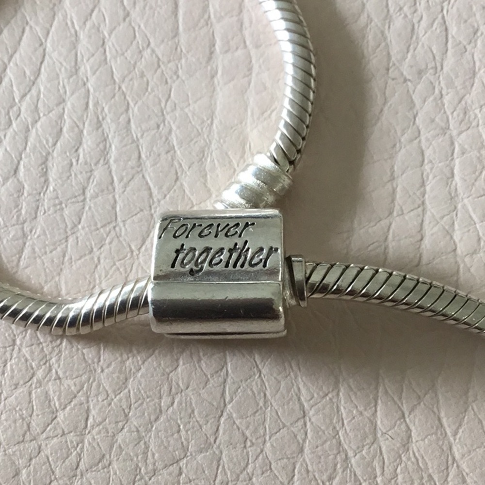 PANDORA Retired Forever Together charm